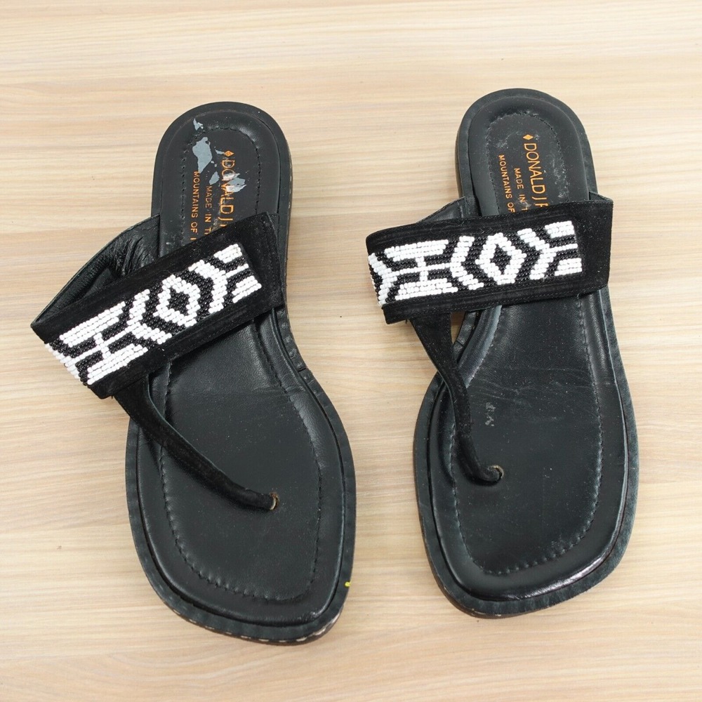 Black Thong Shoes Women 8 Patent Leather Sandal Beaded DONALD J PLINER ITALY‎